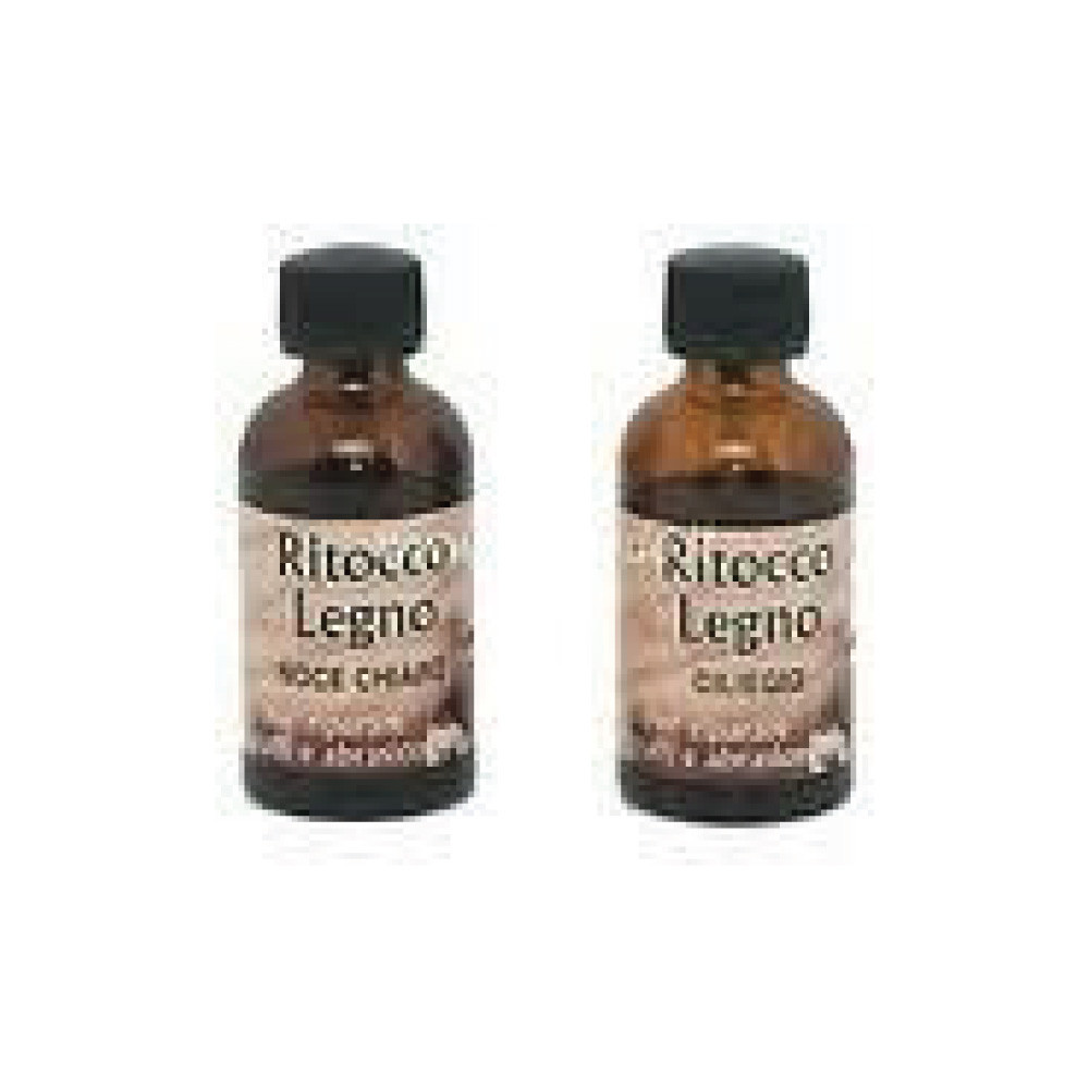Ritocco legno con pennellino
